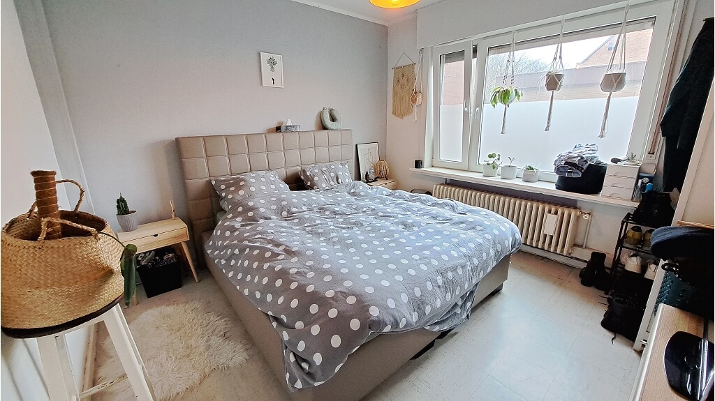 Ruim 1-slaapkamerappartement met Garage te koop in Sint-Michiels Brugge