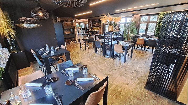 Overname restaurant - bistro met 2 terrassen en woongelegenheid in Brugse Ommeland | De Brugse Databank Vastgoed - immo - real estate -  050 34 34 20