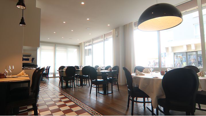 Overname volledig vernieuwd restaurant aan de zeedijk in Wenduine De Haan Le Coq Sur Mer | Zeedijk Wenduine (8420) | De Brugse Databank Vastgoed - immo - real estate -  050 34 34 20