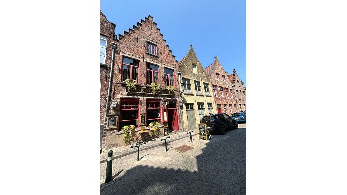 Overname instapklare bistro - sfeerrestaurant met Terras in Brugge | Commerciele topligging Brugge (8000) | De Brugse Databank Vastgoed - immo - real estate -  050 34 34 20