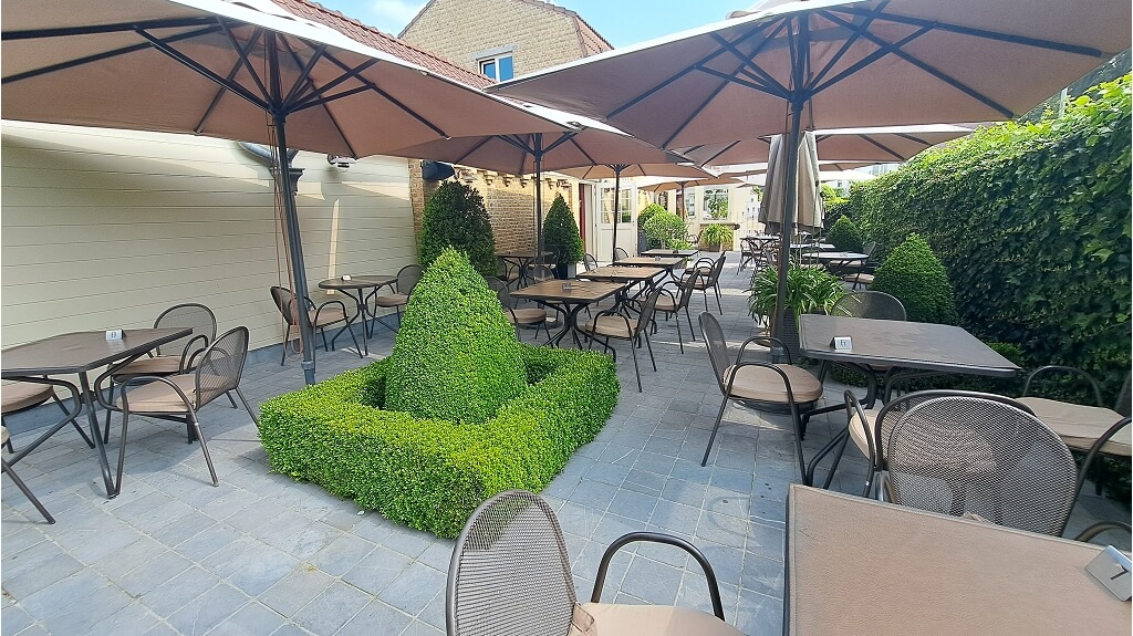 Overname instapklare brasserie met Terras, Tuin en Woonst in Sint-Andries Brugge