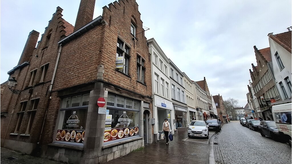 Overname instapklaar restaurant-snack-frituur in Brugge