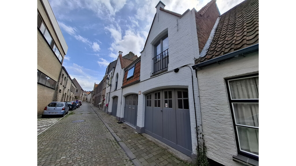 Vernieuwd 1-slaapkamerappartement te huur in Brugge