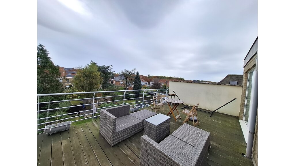 Instapklaar appartement met ruim terras te huur in Sint-Andries Brugge