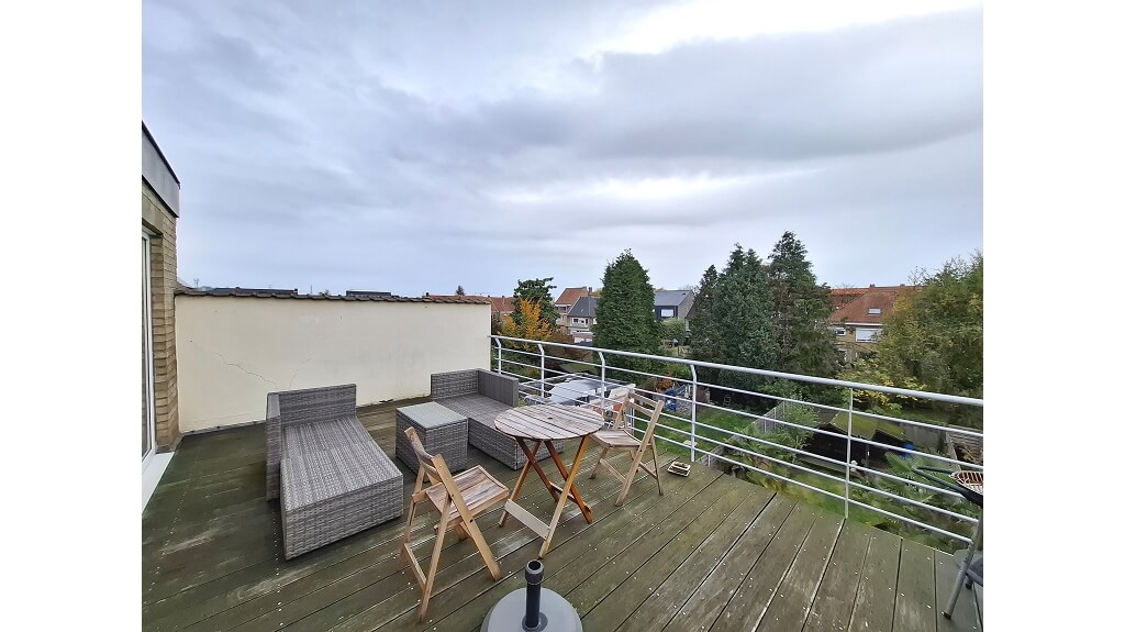 Instapklaar appartement met ruim terras te huur in Sint-Andries Brugge