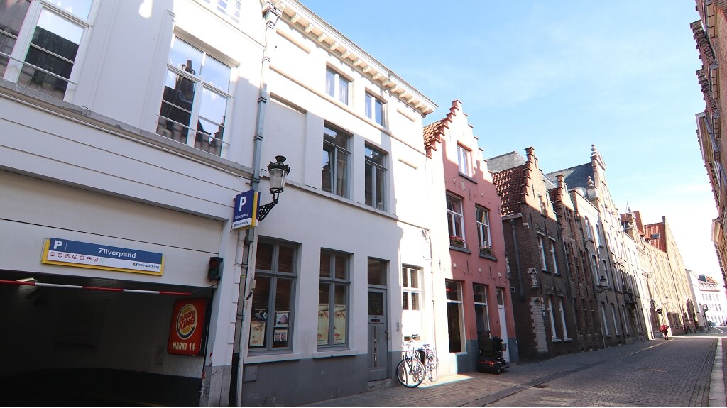 Comfortabel 1-slaapkamer Dakappartement in Loft-stijl te huur in Brugge