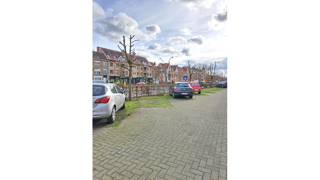 Lichtrijk appartement met Terras en Autostandplaats te huur in Assebroek Brugge