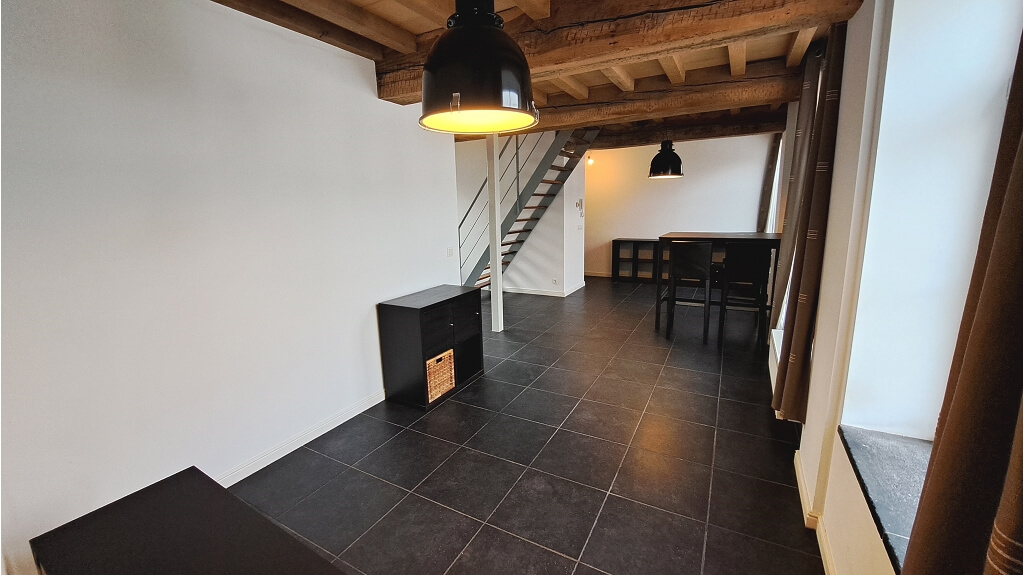 Eigentijds Duplex-Appartement in Loftstijl te huur in Brugge