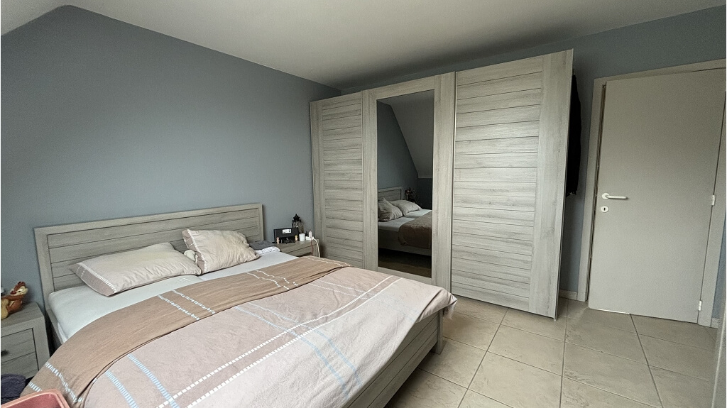 Ruime 3-slaapkamerduplex met Autostandplaats te huur in Zedelgem