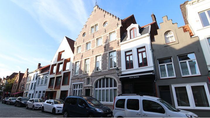 Comfortabel en lichtrijk1-slaapkamerappartement te huur in Brugge | Ezelstraat 40 Brugge (8000) | De Brugse Databank Vastgoed - immo - real estate - 050 34 34 20
