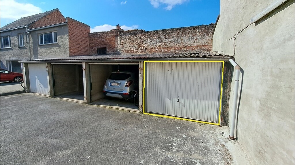 Garagebox te huur aan het Beursplein in Brugge
