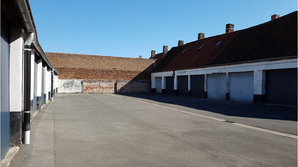 Garagebox met uitstekende ligging te huur in het centrum Brugge