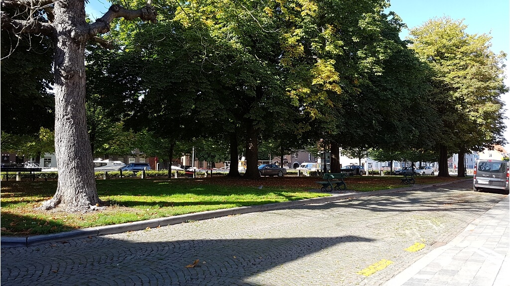 Garagebox met uitstekende ligging te huur in het centrum Brugge