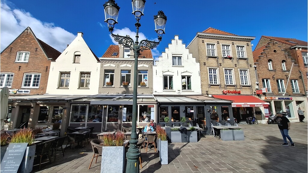 Horecapand met Terras te huur in Brugge