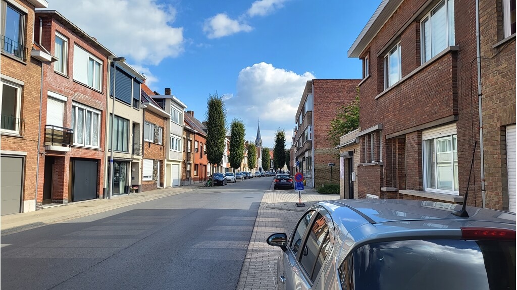 Ruime 3-slaapkamerwoning met terras en tuin te huur in Sint-Kruis Brugge