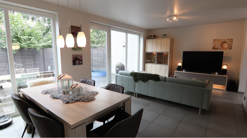 Recente woning met Terras en Autostandplaats te huur in Torhout
