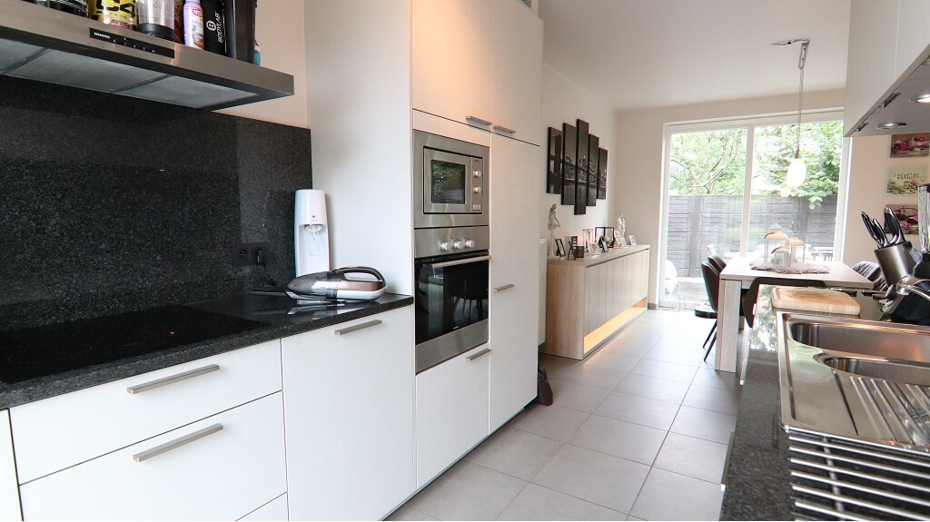 Recente woning met Terras en Autostandplaats te huur in Torhout