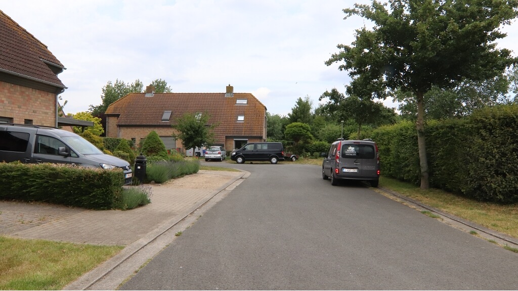Ruime koppelwoning met Garage en Tuin te huur in Oedelem