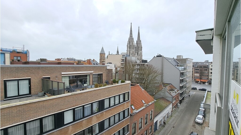 Gemeubelde studio te huur in Oostende