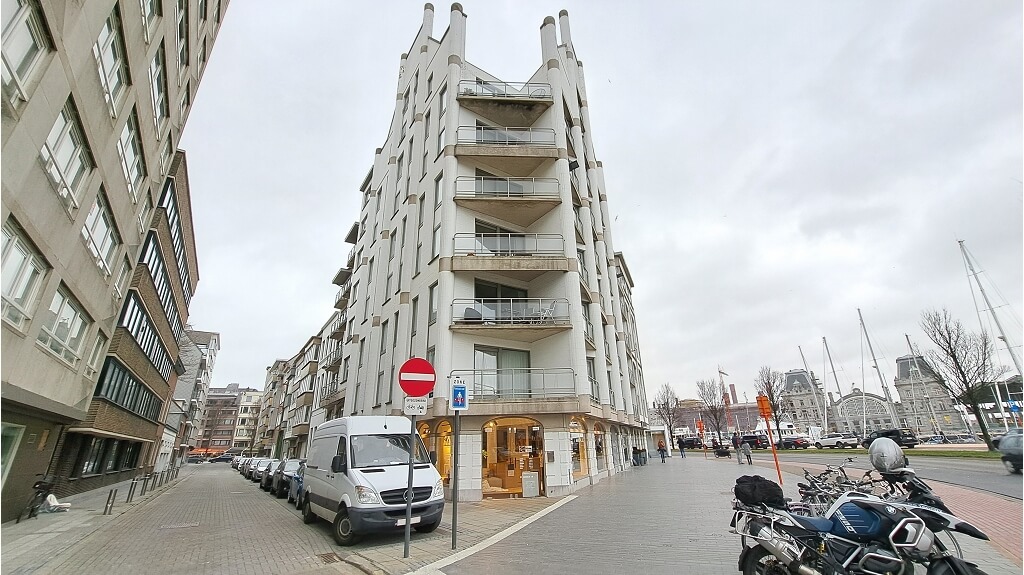 Gemeubelde studio te huur in Oostende
