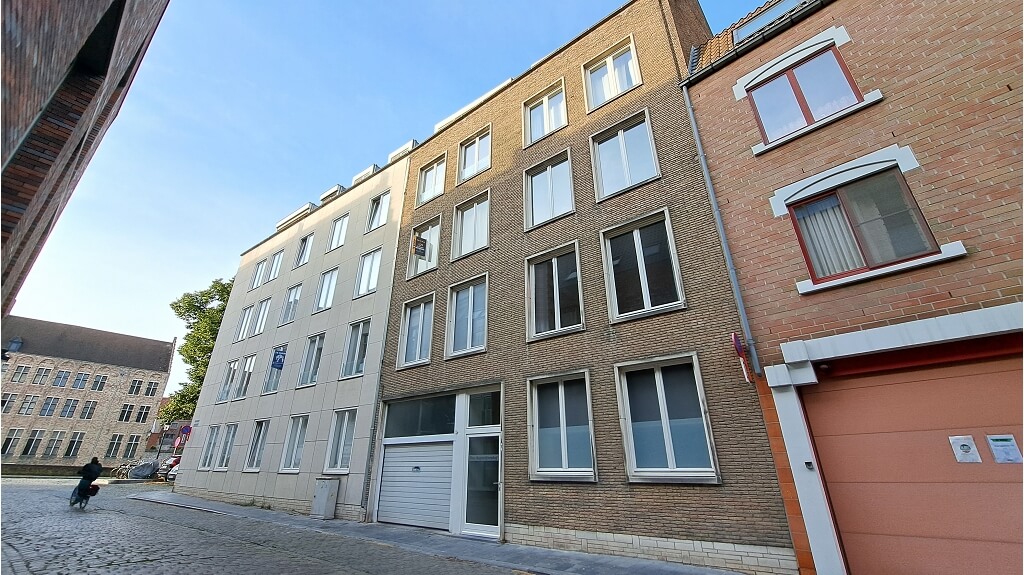 Ruim en lichtrijk 2-slaapkamerappartement te koop in Brugge