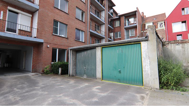 Garagebox te koop in Brugge | Sint-Maartensbilk 14 Brugge (8000) | De Brugse Databank Vastgoed - immo - real estate -  050 34 34 20