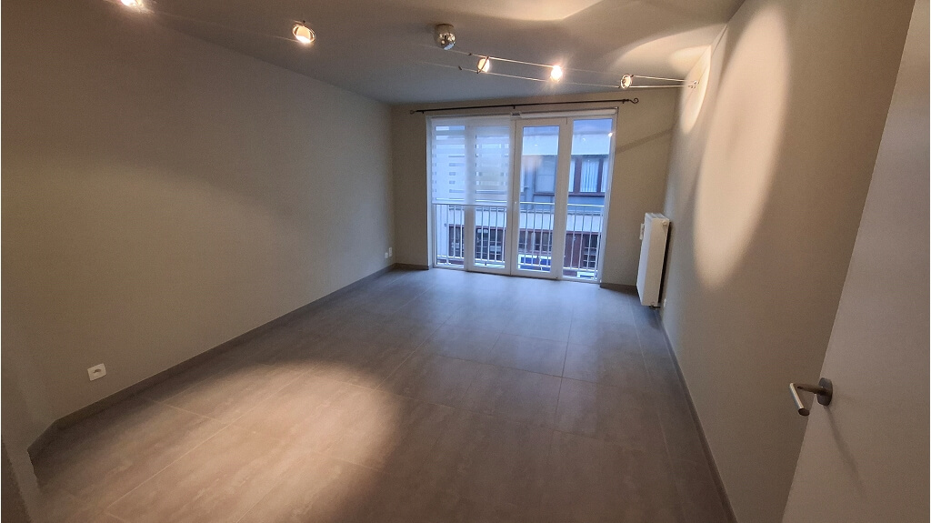 Handelspand met duplexappartement te koop in Blankenberge