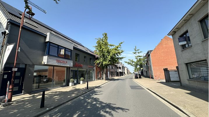 Ruim woon- en handelshuis met loods (280m) te koop in Aartrijke Zedelgem | Brugsestraat 69 Aartrijke (8211) | De Brugse Databank Vastgoed - immo - real estate -  050 34 34 20