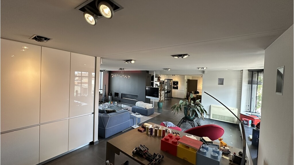 Ruim woon- en handelshuis met loods (280m) te koop in Aartrijke Zedelgem
