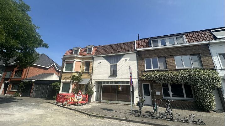 Handelspand met woonst te koop in Sint-Michiels Brugge | Dorpsstraat 57 Sint-Michiels (8200) | De Brugse Databank Vastgoed - immo - real estate -  050 34 34 20