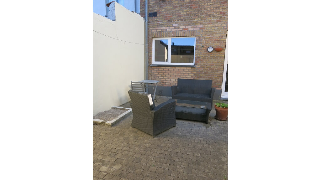 Comfortabele 2-slaapkamerwoning met ruim TERRAS te koop in Brugge