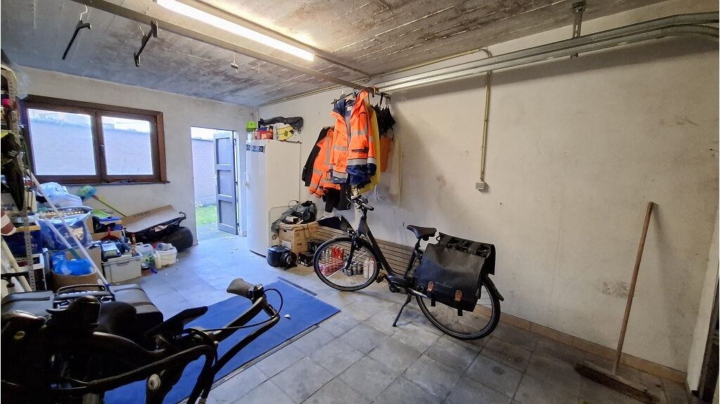 Ruime 3-slaapkamerwoning met Garage en Tuin te koop in Assebroek Brugge