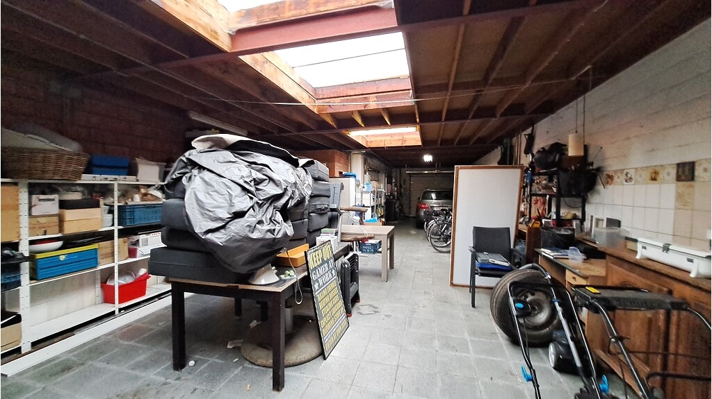 Ruime woning met garage te koop in Assebroek Brugge