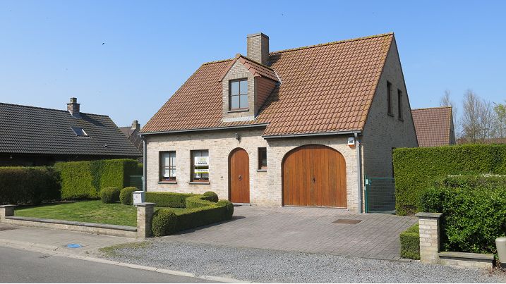 Ruime 4-slaapkamerwoning met Garage en Tuin te koop in Vlissegem | Lepelemstraat 2 J Vlissegem (8421) | De Brugse Databank Vastgoed - immo - real estate -  050 34 34 20