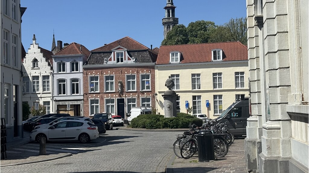 Comfortabele 3-slaapkamerwoning met Terras te koop in Brugge