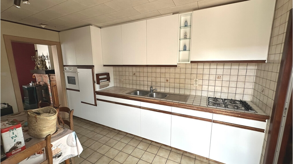 Op te frissen 2-slaapkamerwoning met Tuin en Garage te koop in Loppem Zedelgem