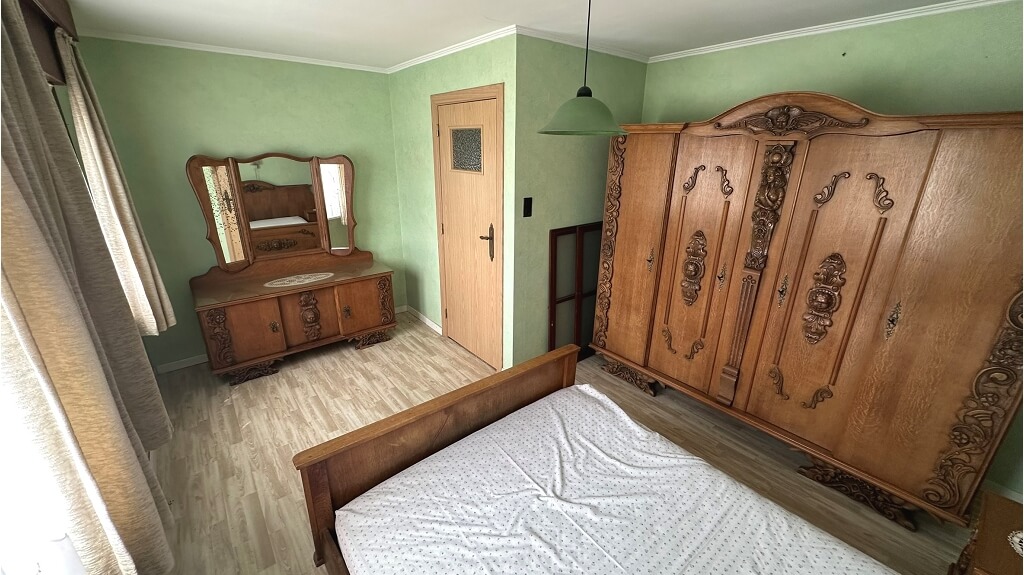 Op te frissen 2-slaapkamerwoning met Tuin en Garage te koop in Loppem Zedelgem