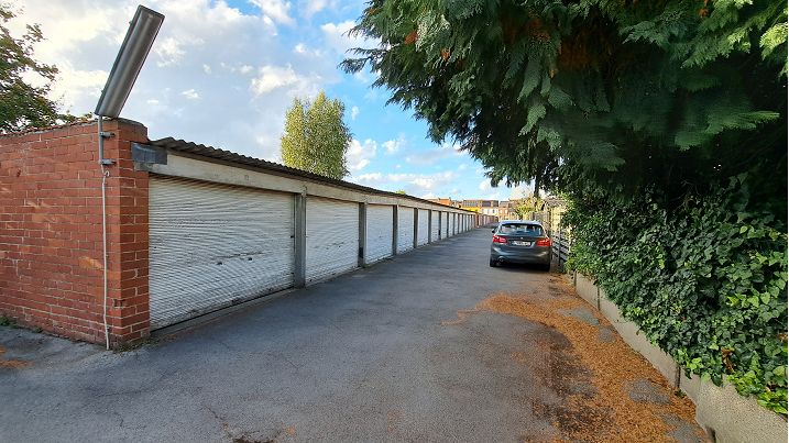 Garagecomplex met 20 garages te koop in Sint-Michiels Brugge